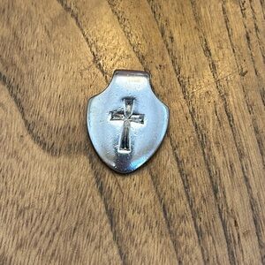 James Avery retired shield of faith pendant